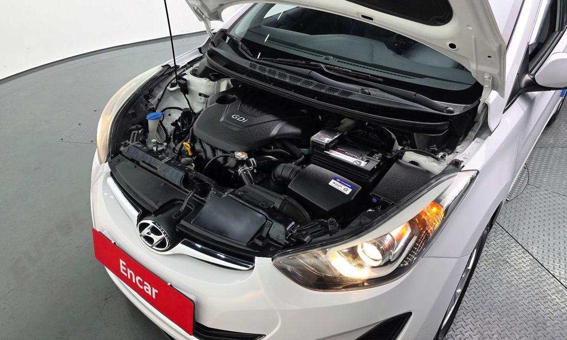Hyundai AVANTE 2016