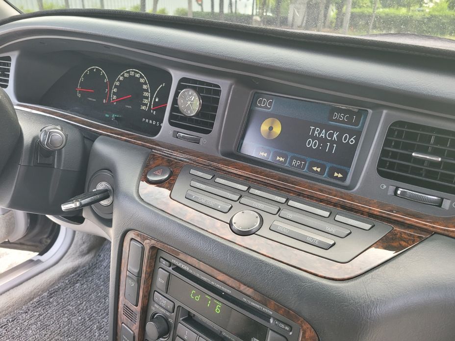 Hyundai Equus 2002