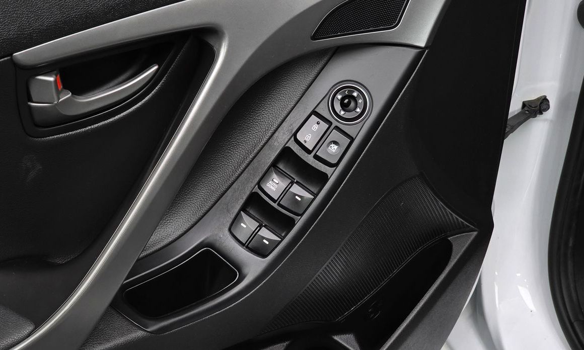 Hyundai AVANTE 2016
