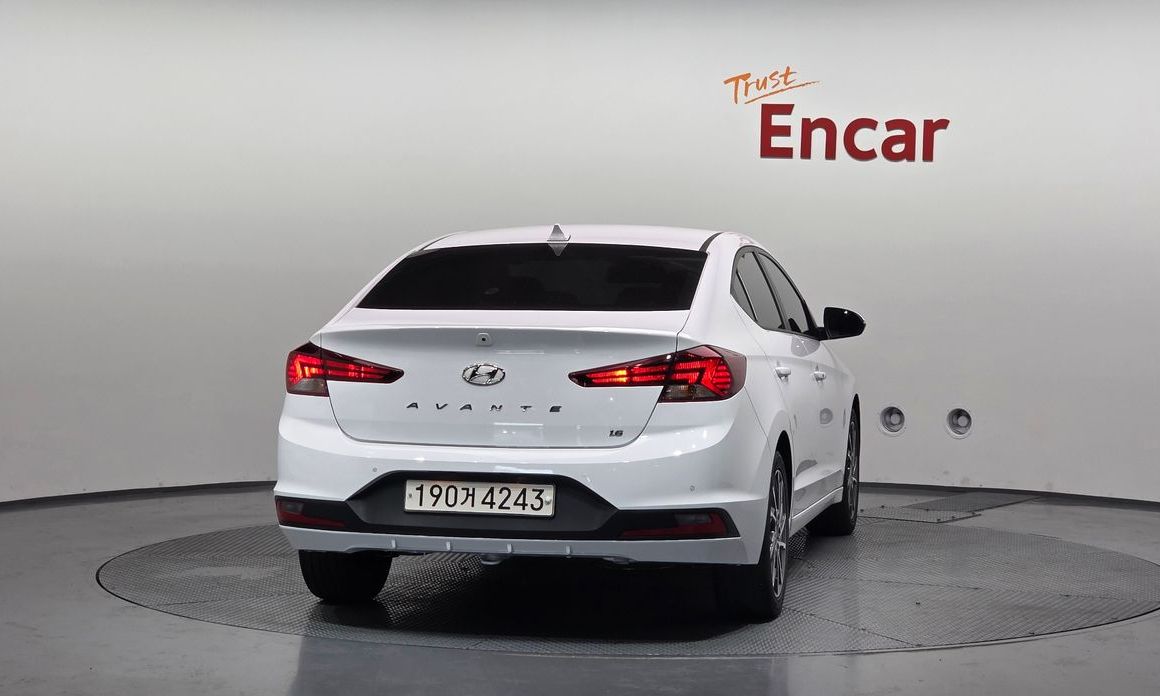 Hyundai AVANTE 2020