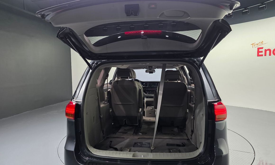 Kia Canival 2018