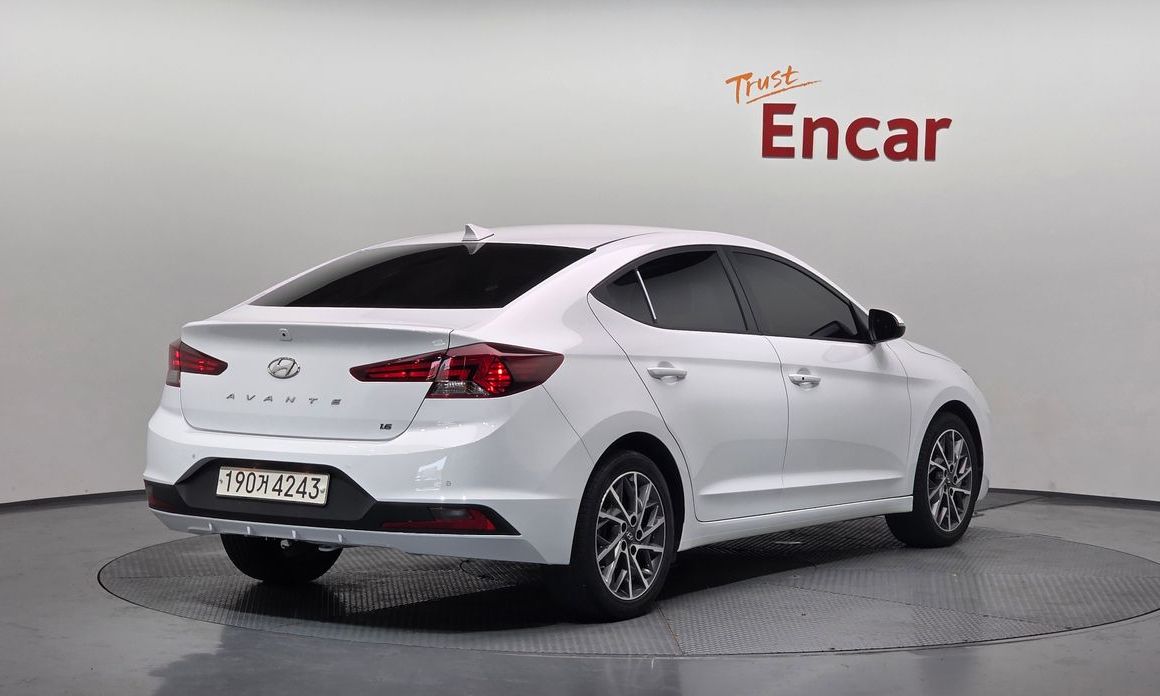 Hyundai AVANTE 2020