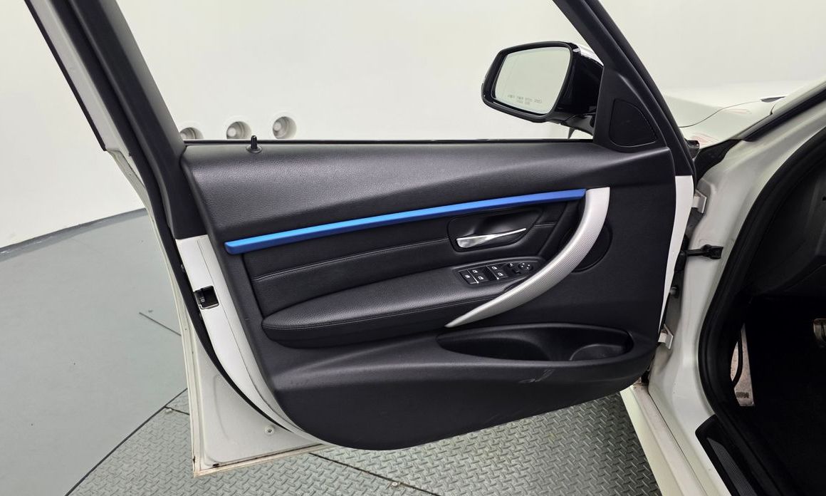 BMW 3-Series 2017