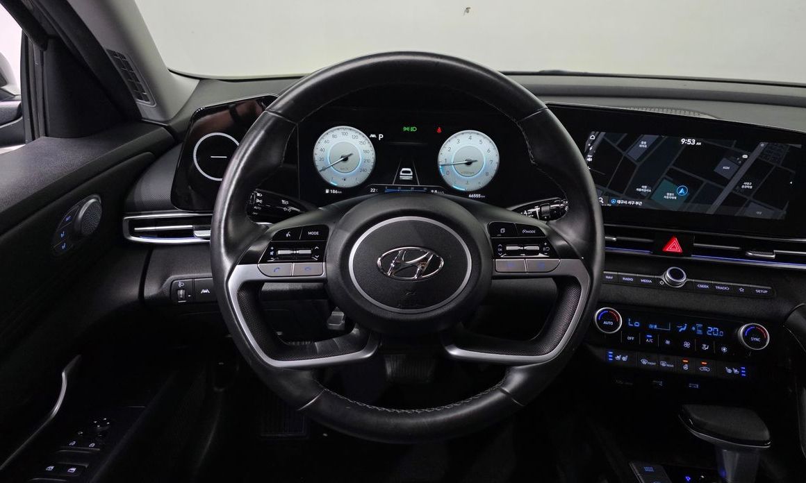 Hyundai AVANTE 2021