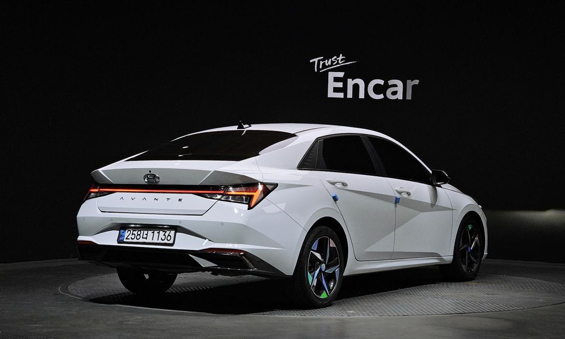 Hyundai AVANTE 2021