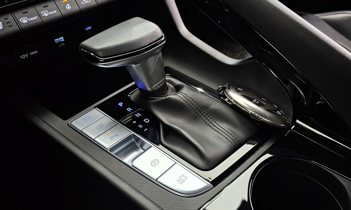 Hyundai AVANTE 2024