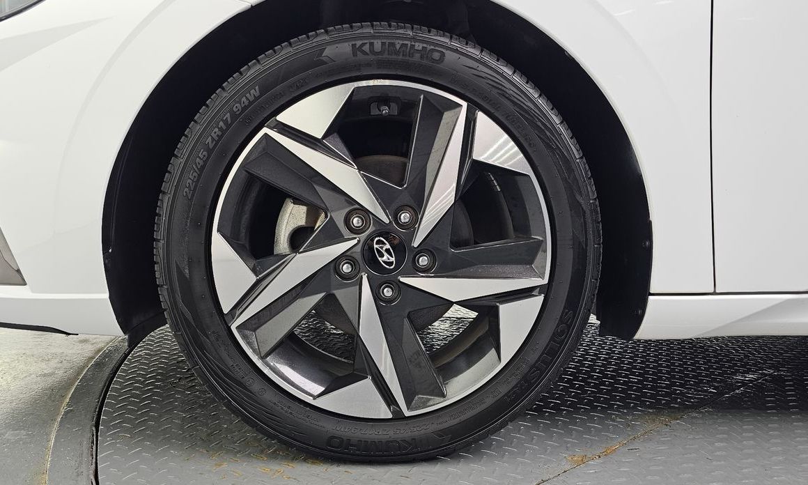 Hyundai AVANTE 2021