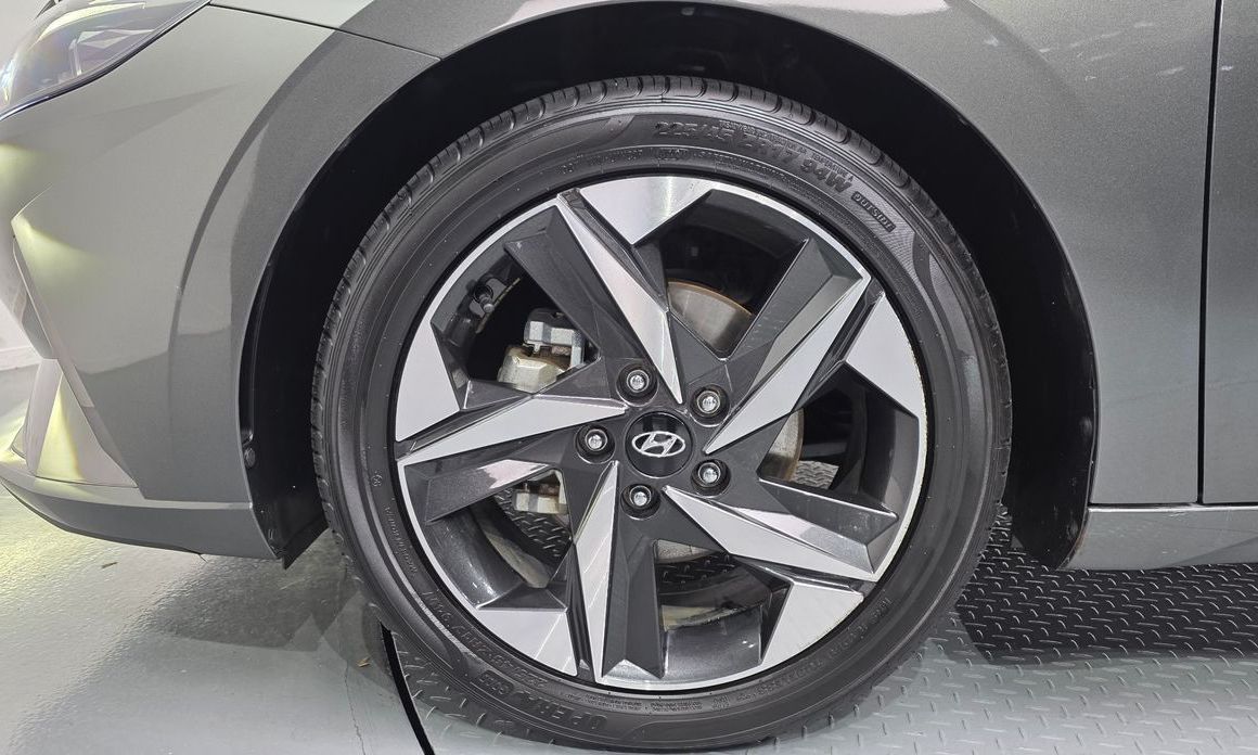 Hyundai AVANTE 2021