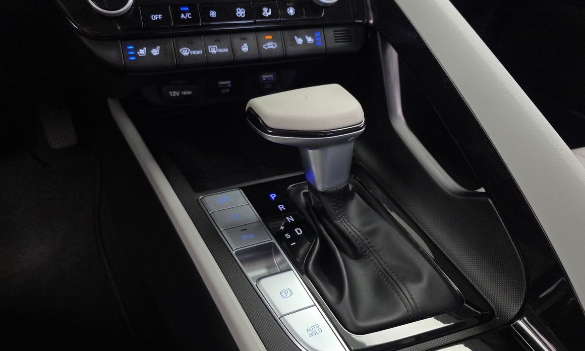 Hyundai AVANTE 2021