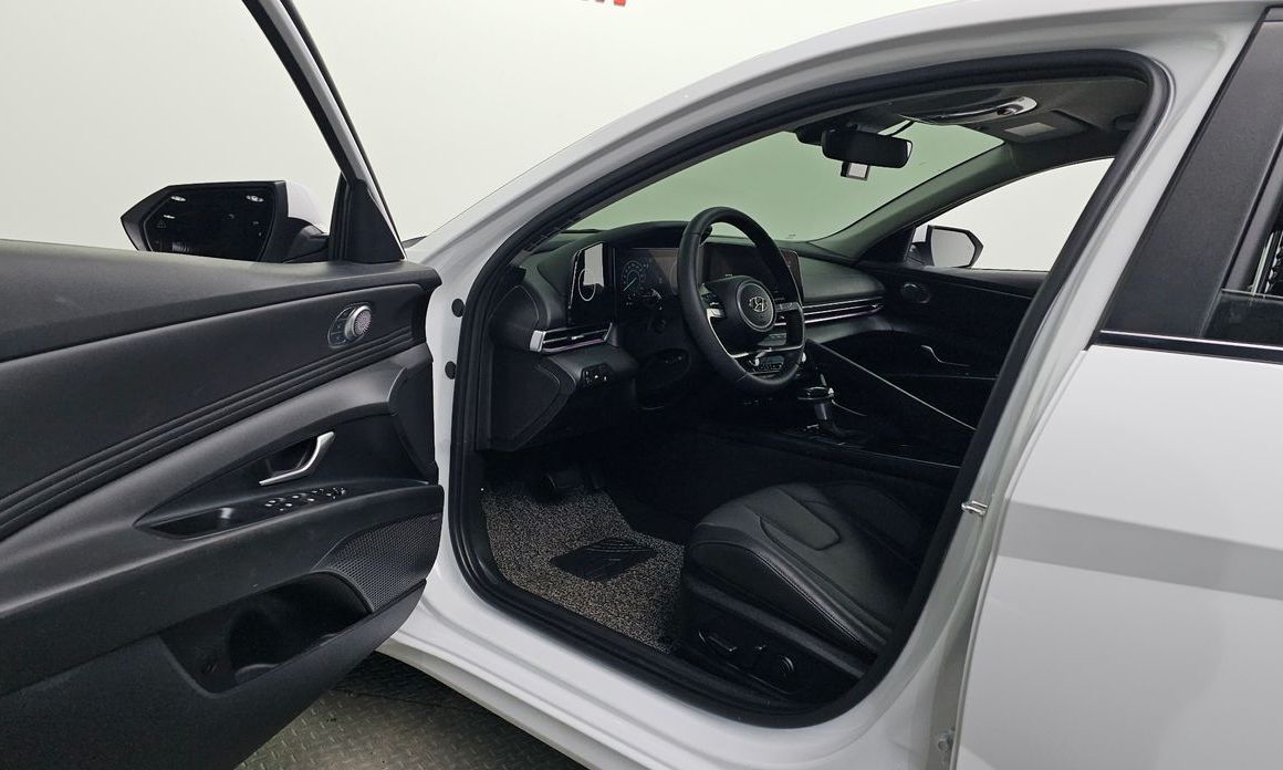 Hyundai AVANTE 2023