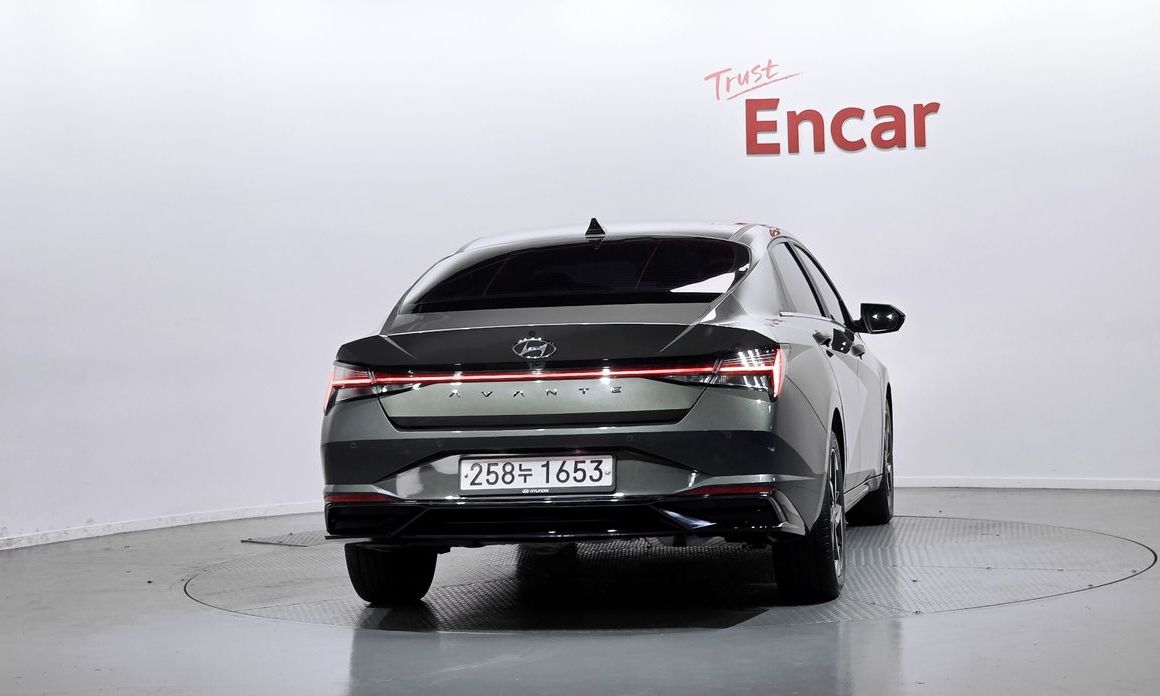 Hyundai AVANTE 2021