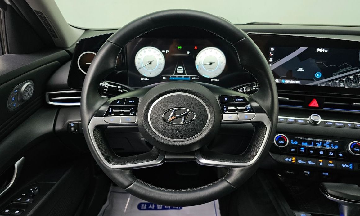Hyundai AVANTE 2021