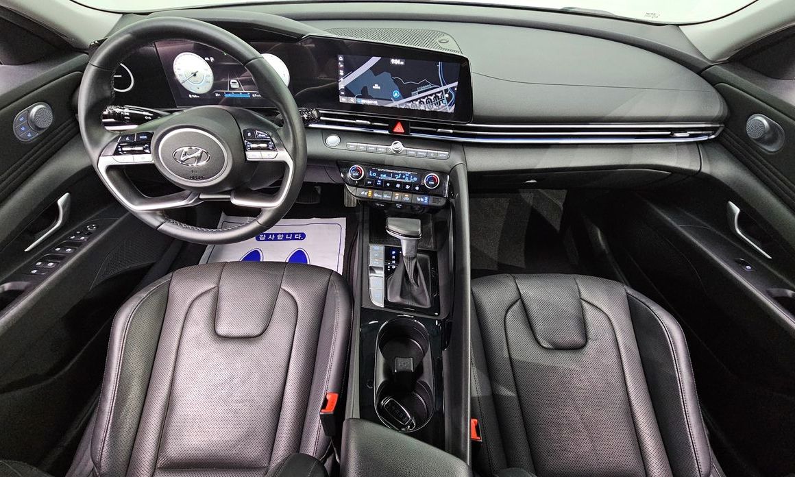 Hyundai AVANTE 2021