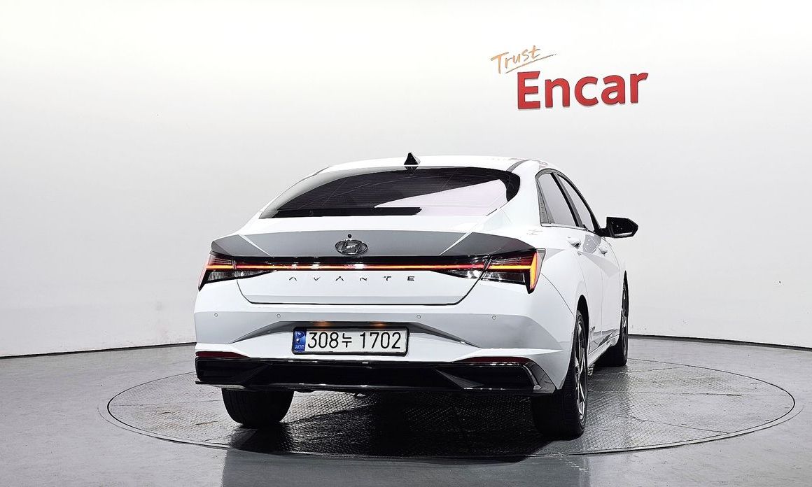 Hyundai AVANTE 2021