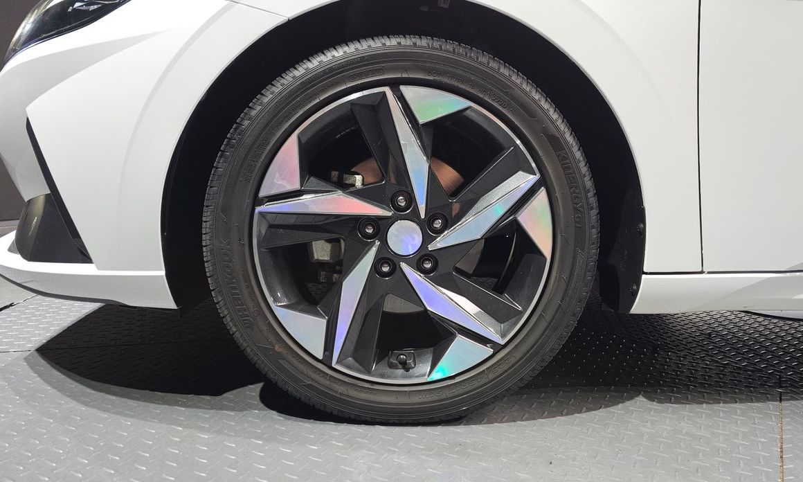 Hyundai AVANTE 2021