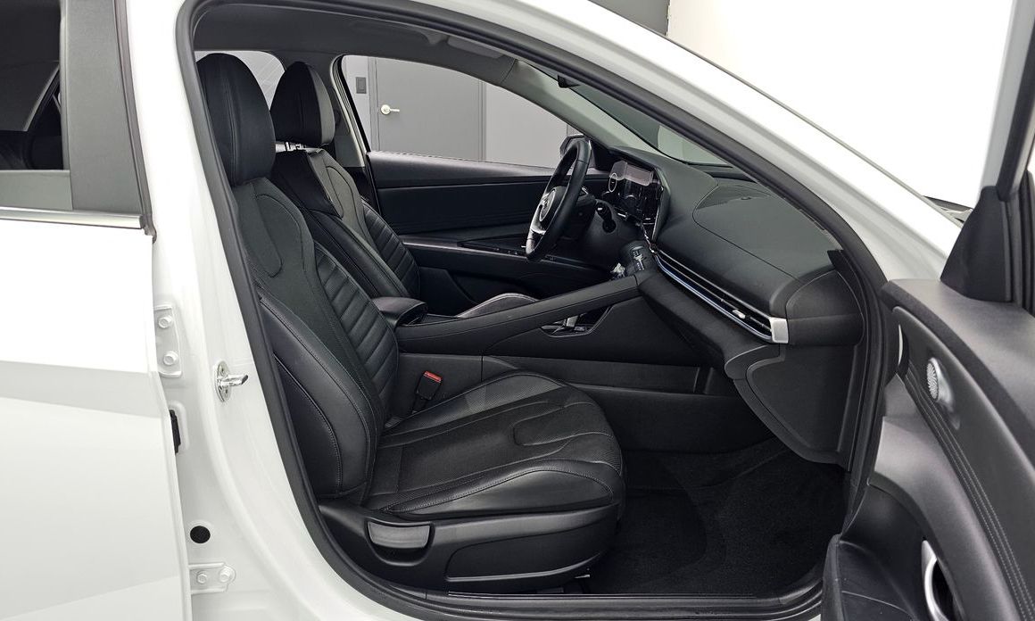 Hyundai AVANTE 2021