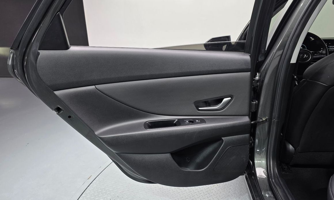 Hyundai AVANTE 2021
