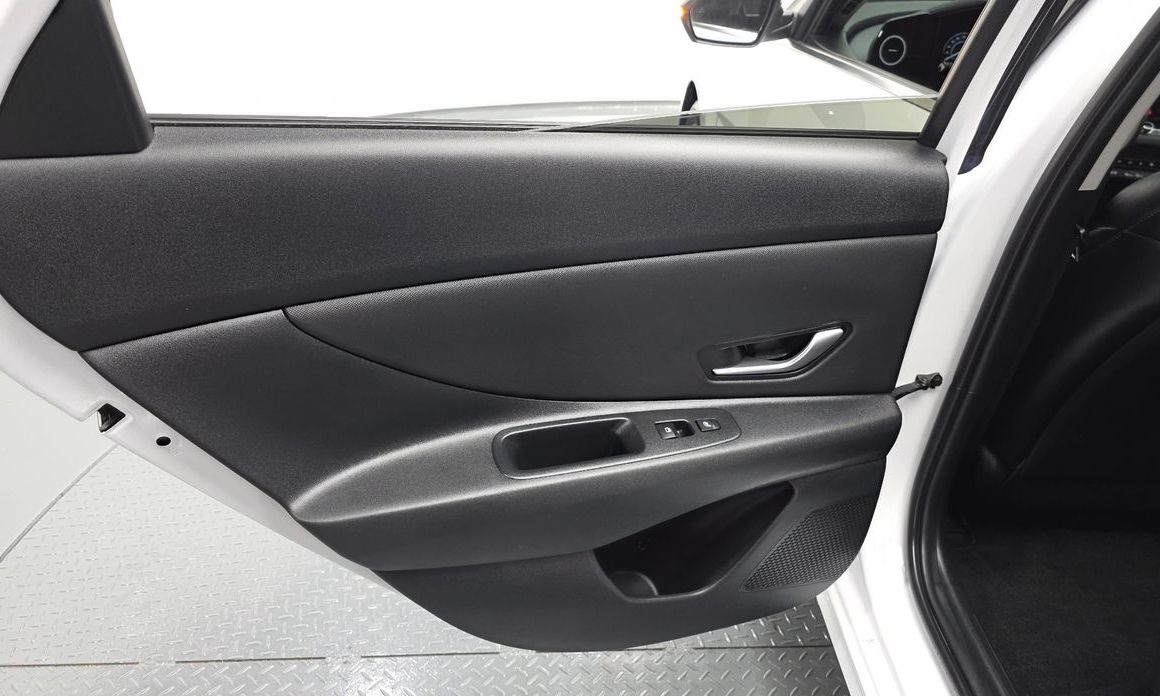 Hyundai AVANTE 2022