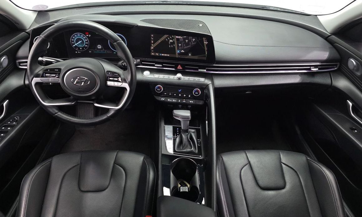 Hyundai AVANTE 2022