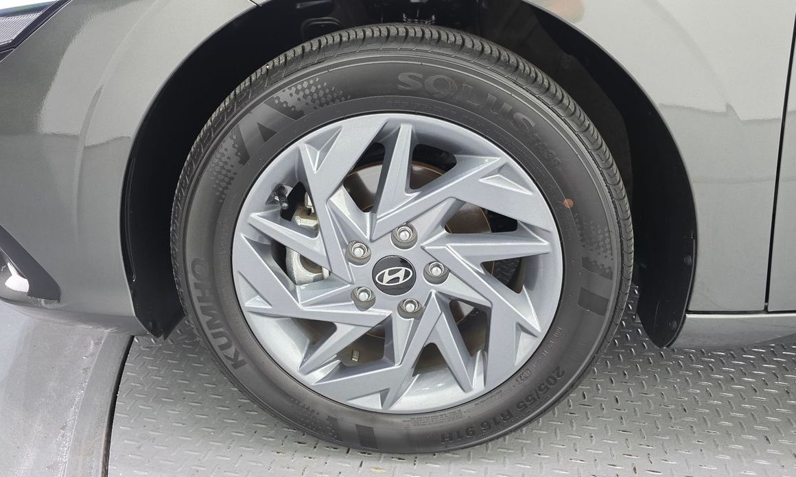 Hyundai AVANTE 2025