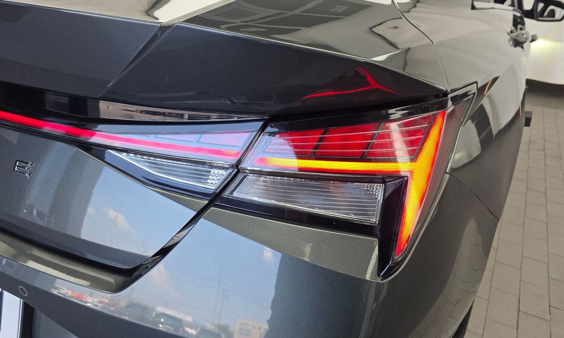 Hyundai AVANTE 2021