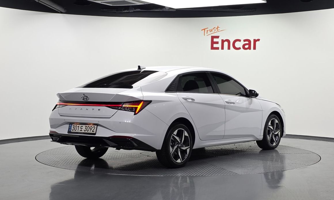 Hyundai AVANTE 2022