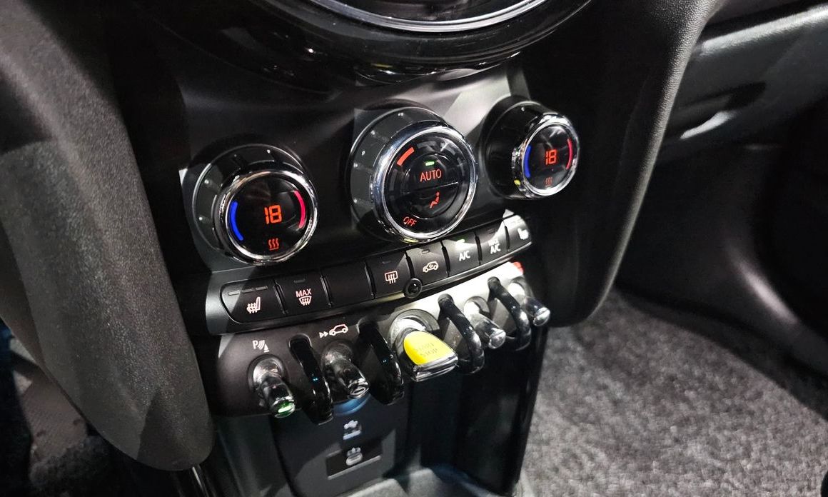 Mini Cooper 2024
