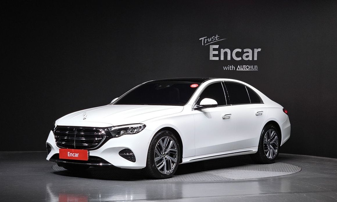 Mercedes-Benz E-Class 2024