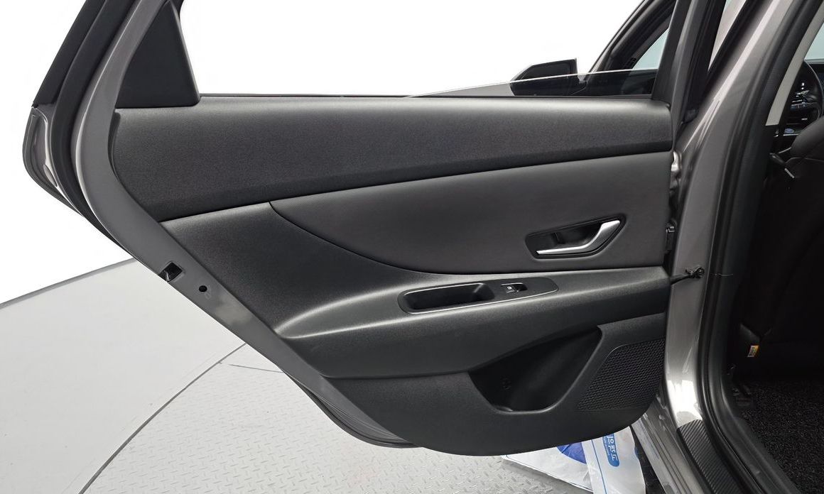Hyundai AVANTE 2024