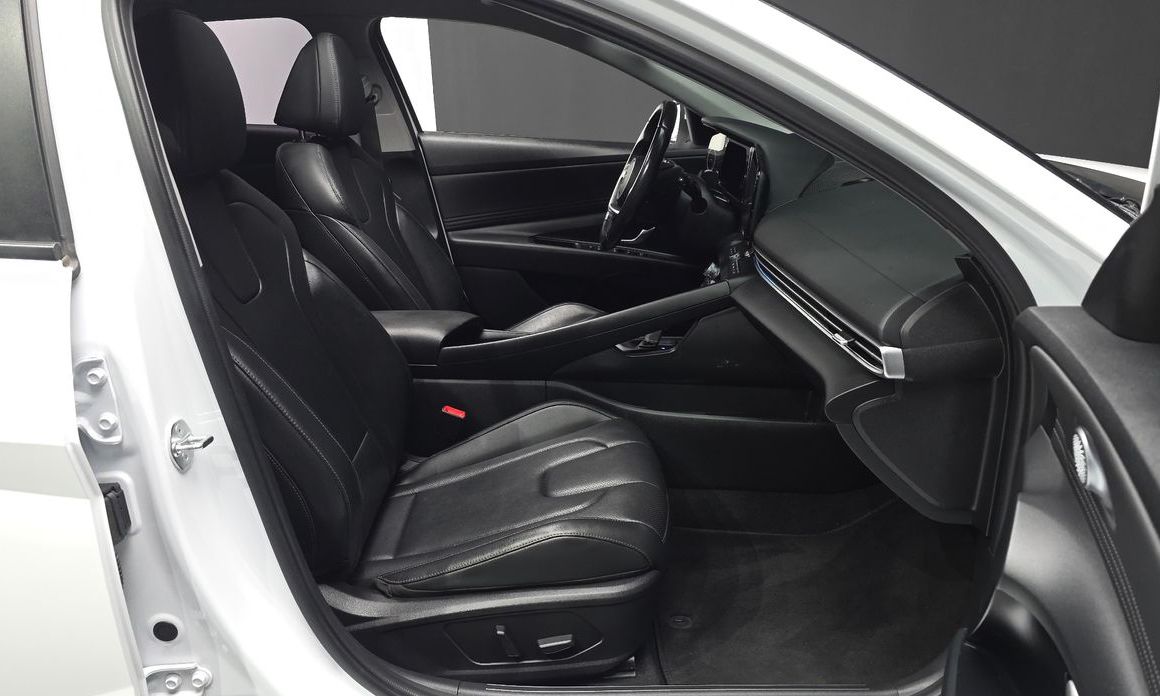 Hyundai AVANTE 2024