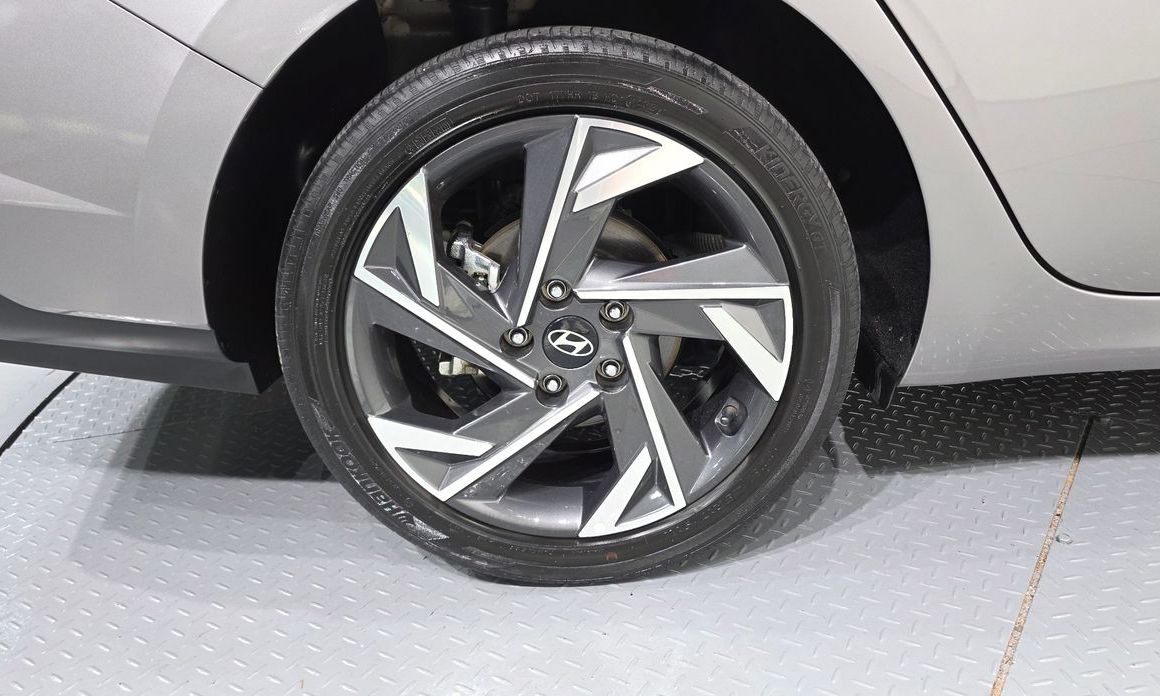 Hyundai AVANTE 2024