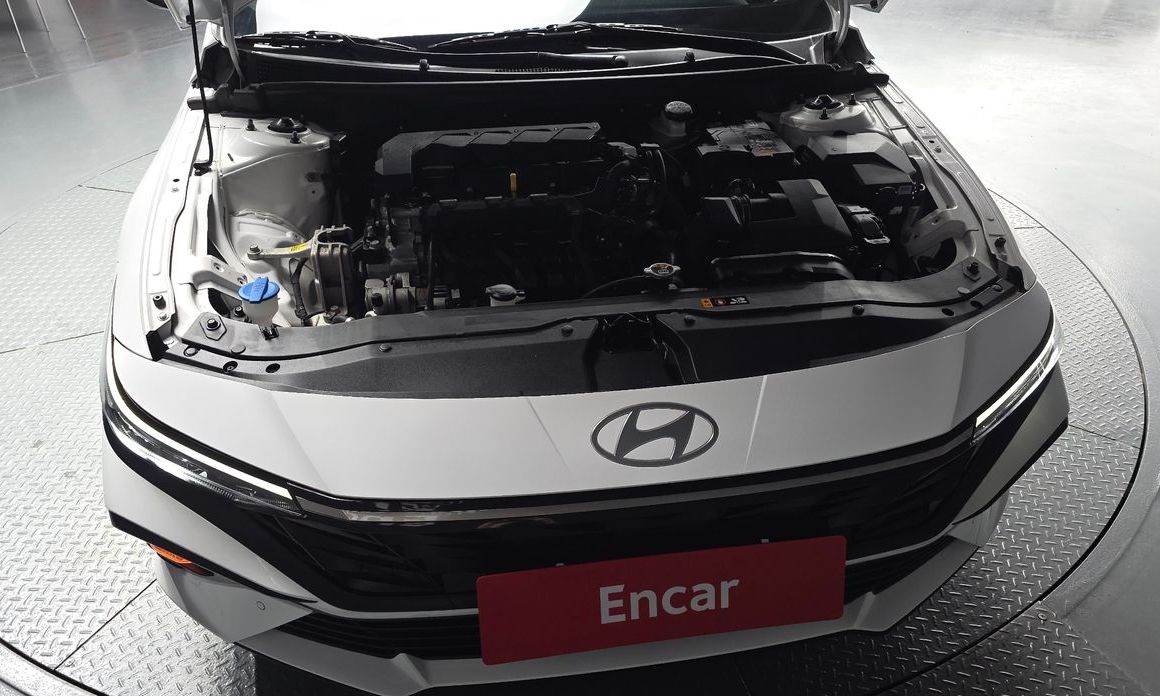Hyundai AVANTE 2024
