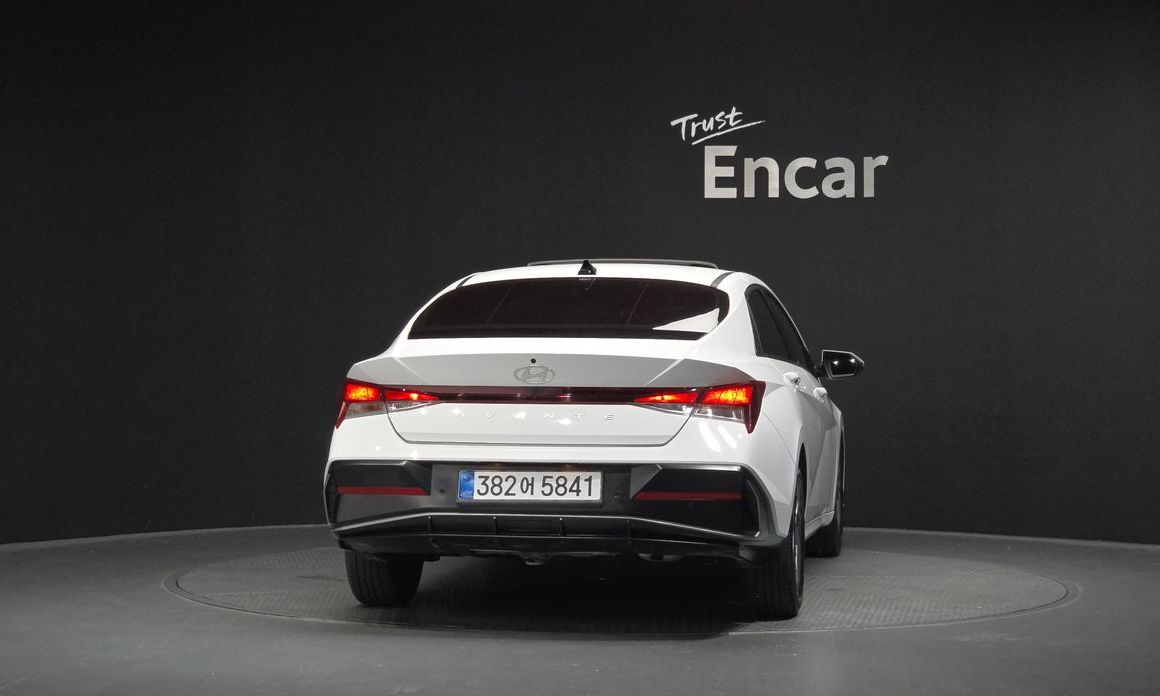 Hyundai AVANTE 2024