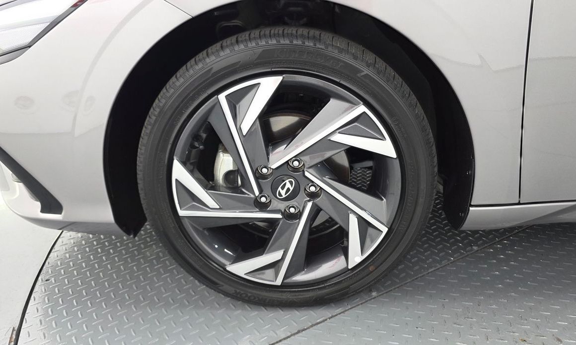 Hyundai AVANTE 2024