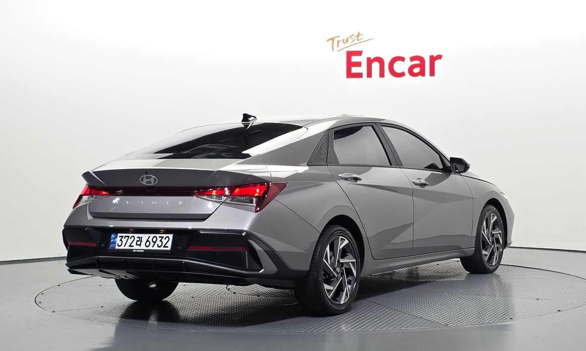 Hyundai AVANTE 2024
