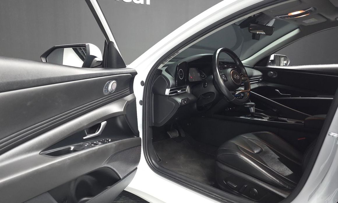Hyundai AVANTE 2024