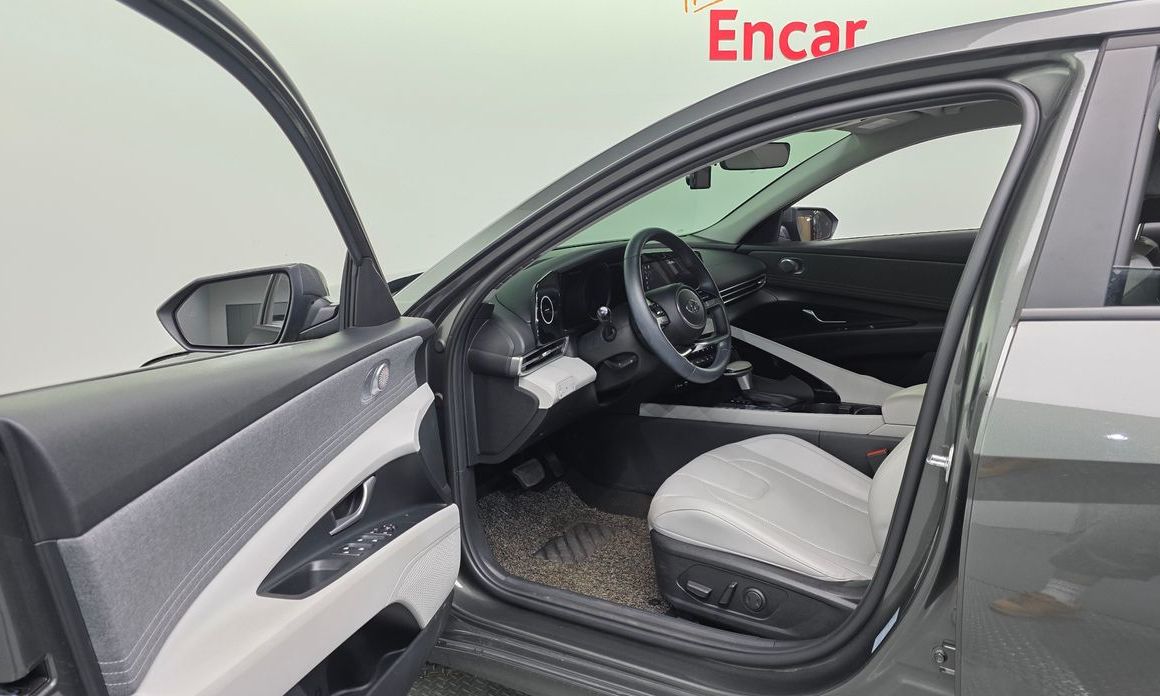 Hyundai AVANTE 2022