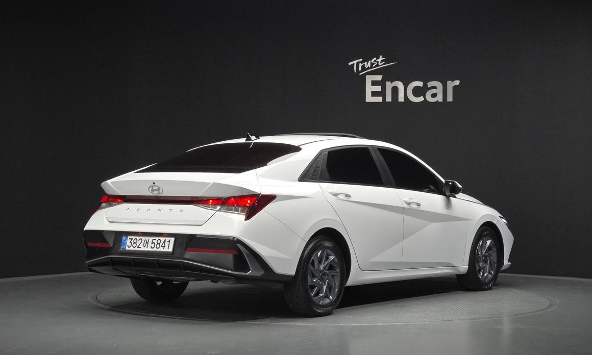 Hyundai AVANTE 2024