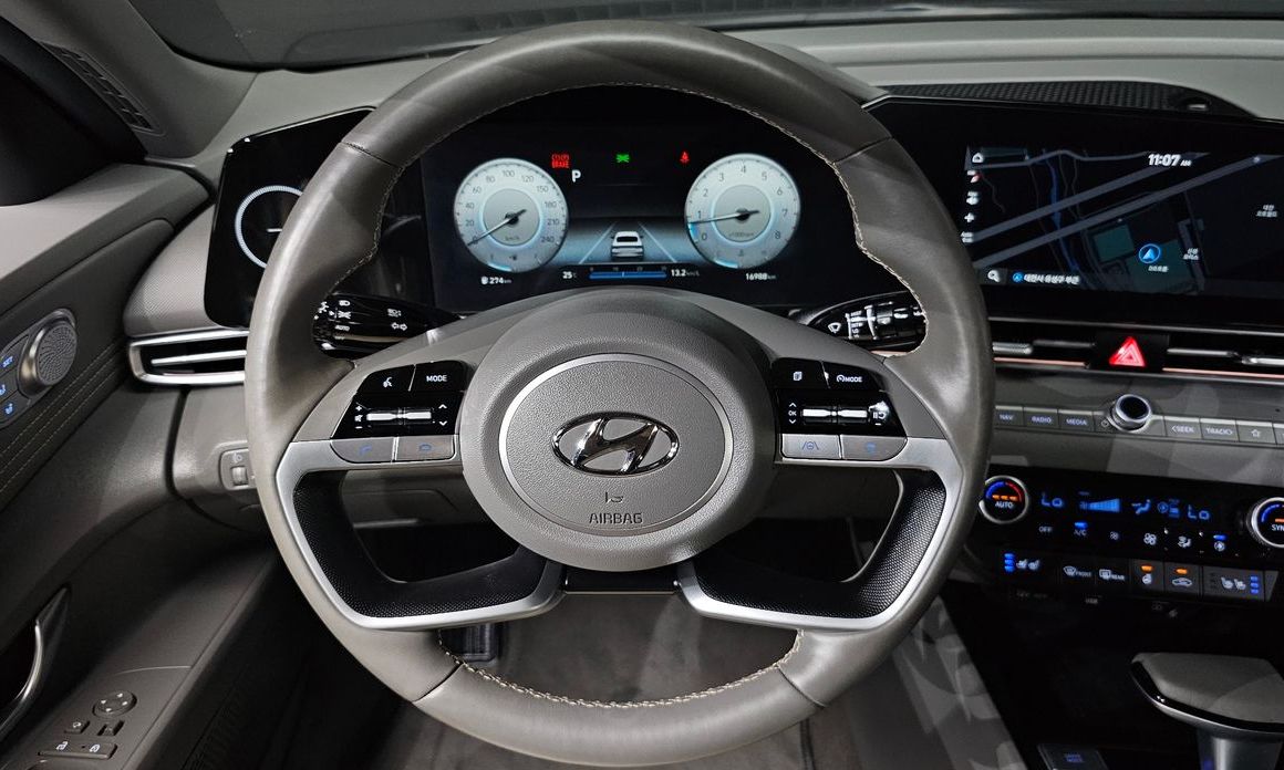 Hyundai AVANTE 2023