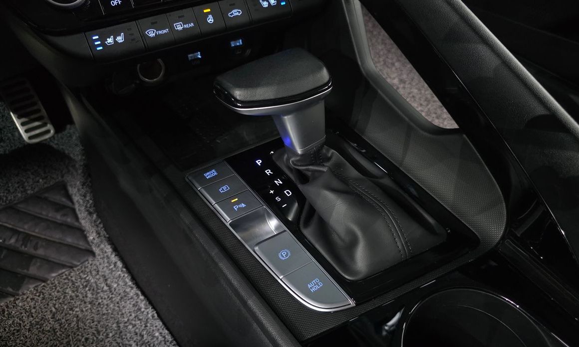 Hyundai AVANTE 2022
