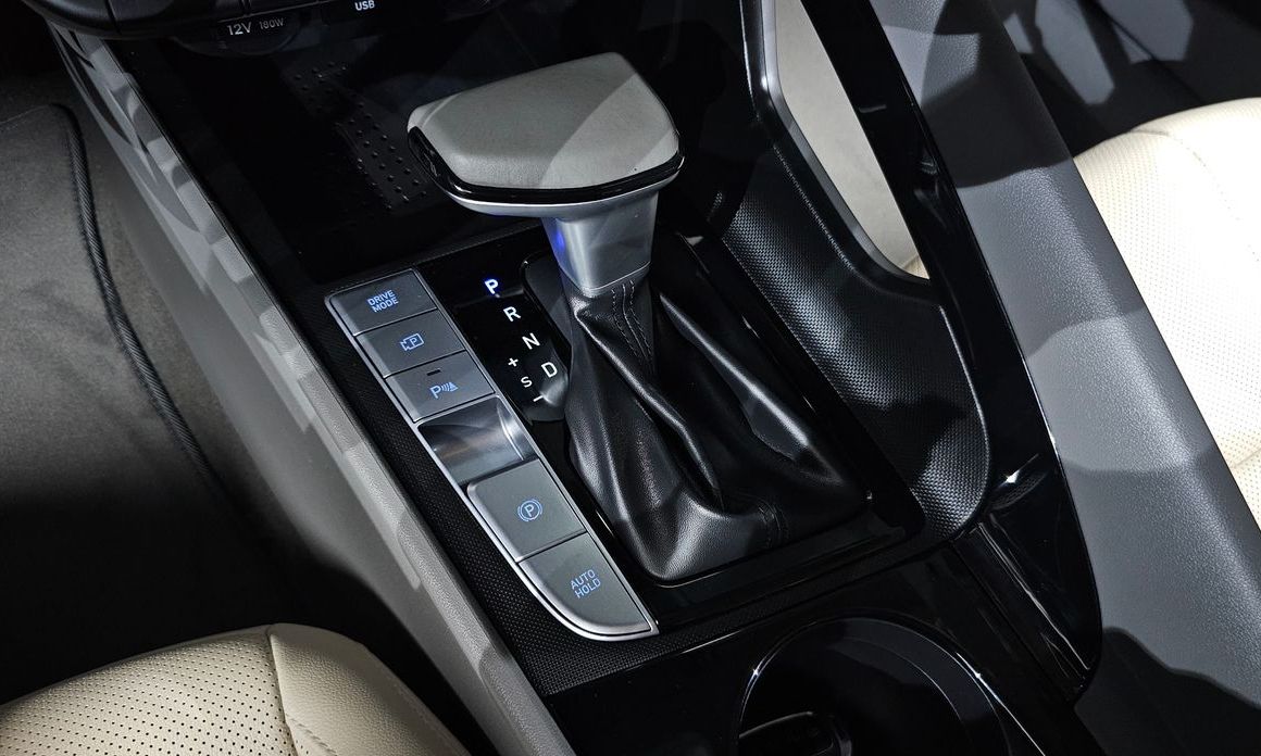 Hyundai AVANTE 2023