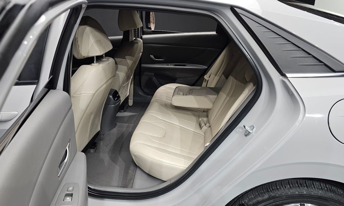 Hyundai AVANTE 2023