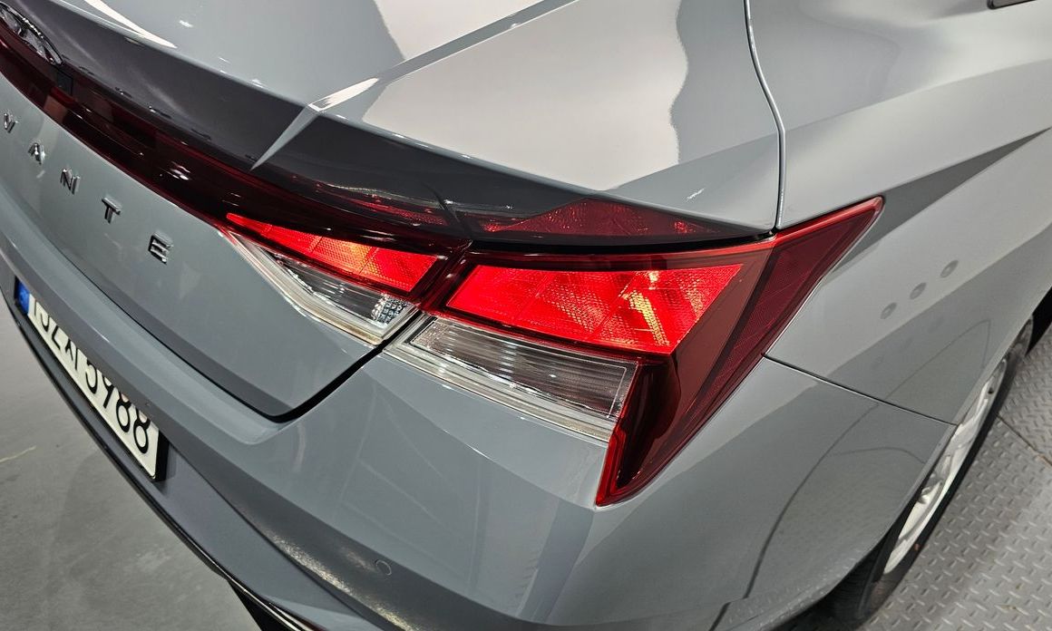Hyundai AVANTE 2022