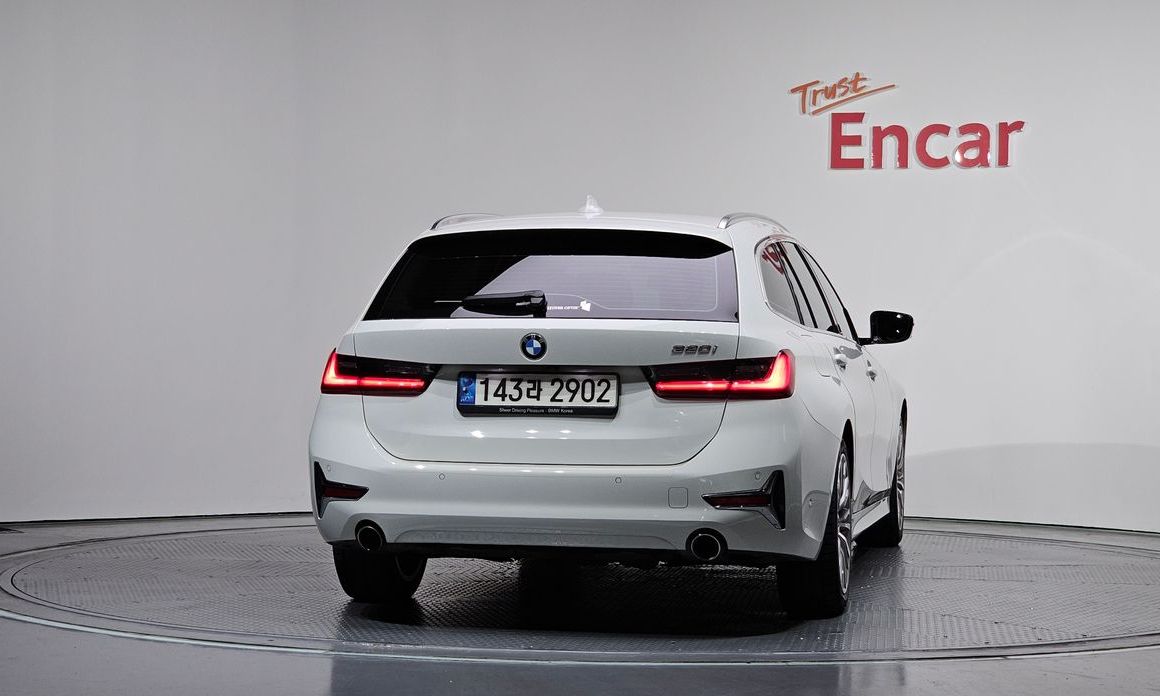 BMW 3-Series 2021