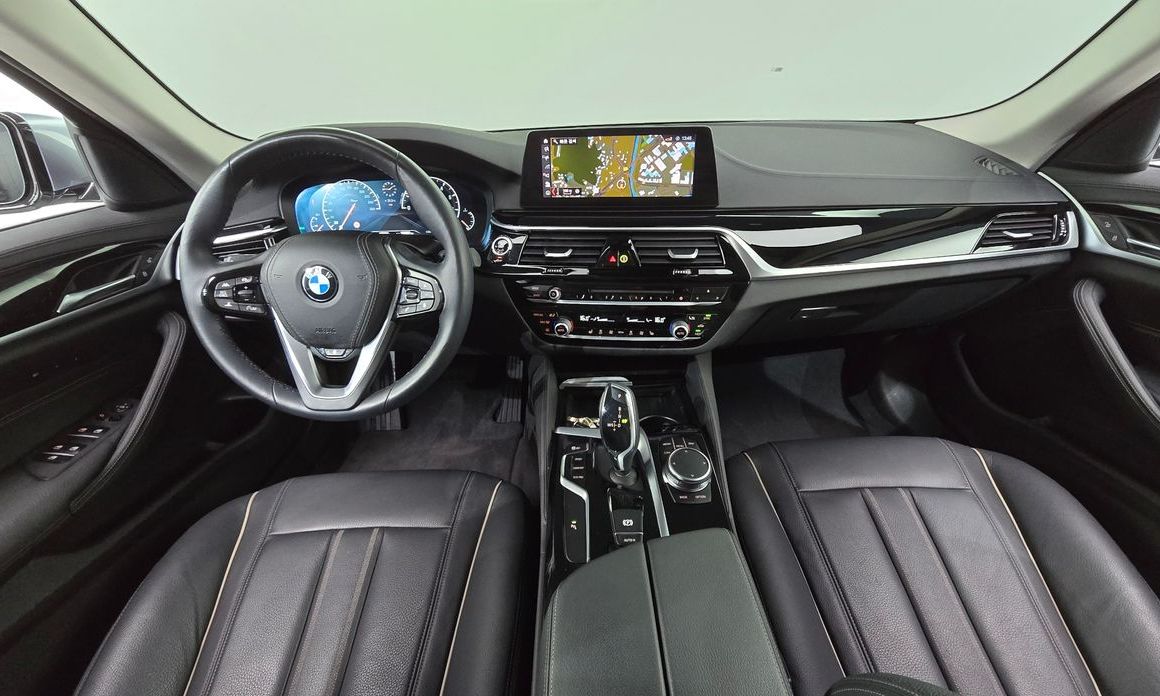 BMW 5-Series 2019