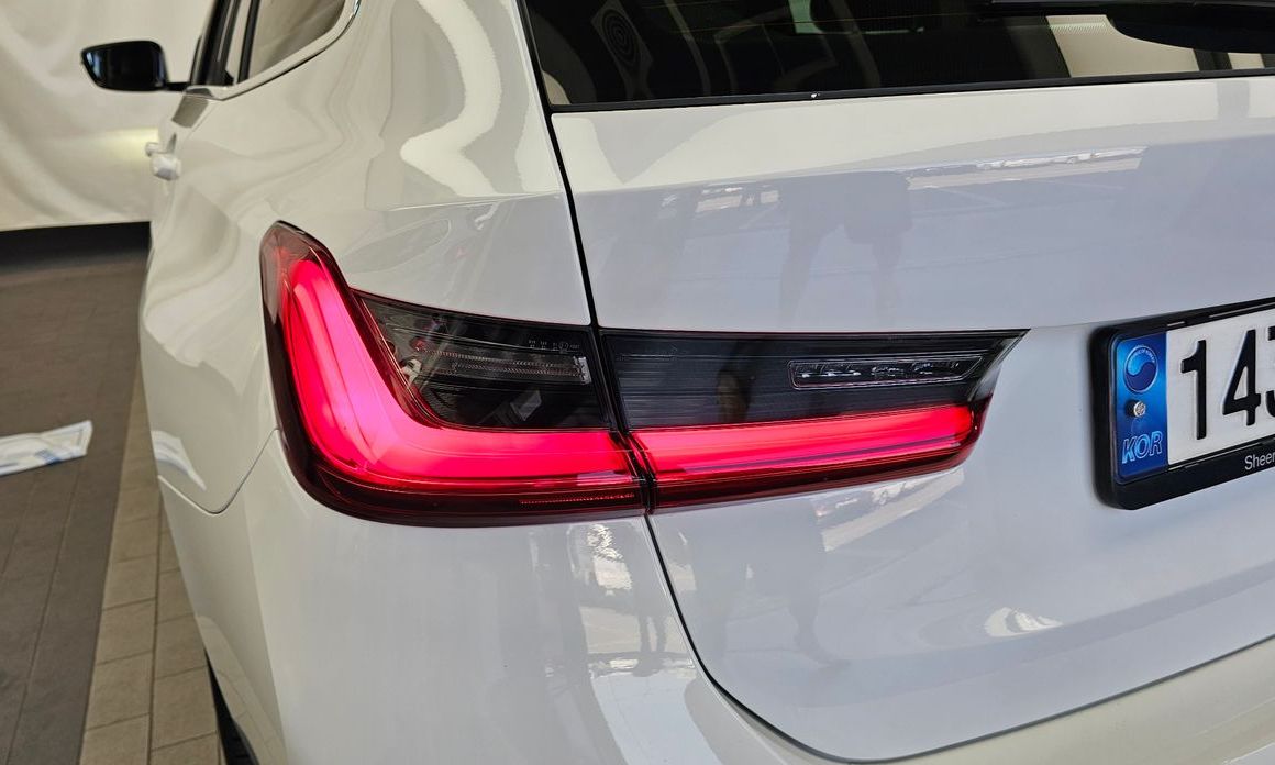 BMW 3-Series 2021