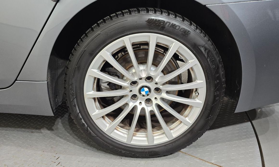 BMW 5-Series 2019