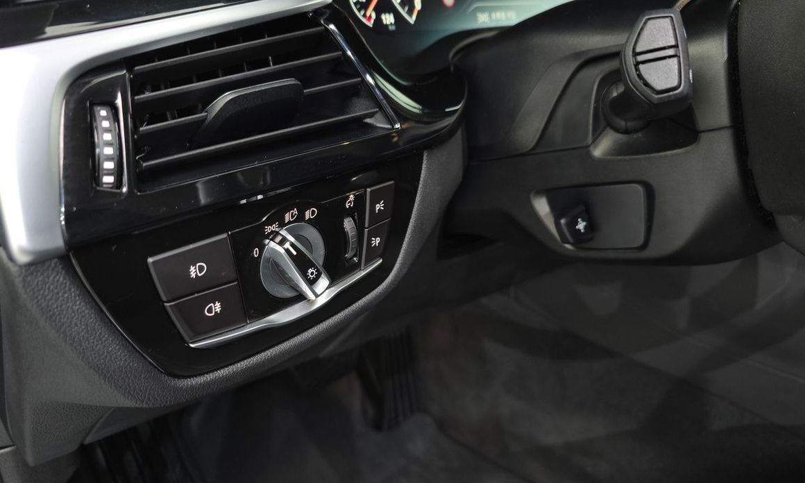 BMW 5-Series 2019