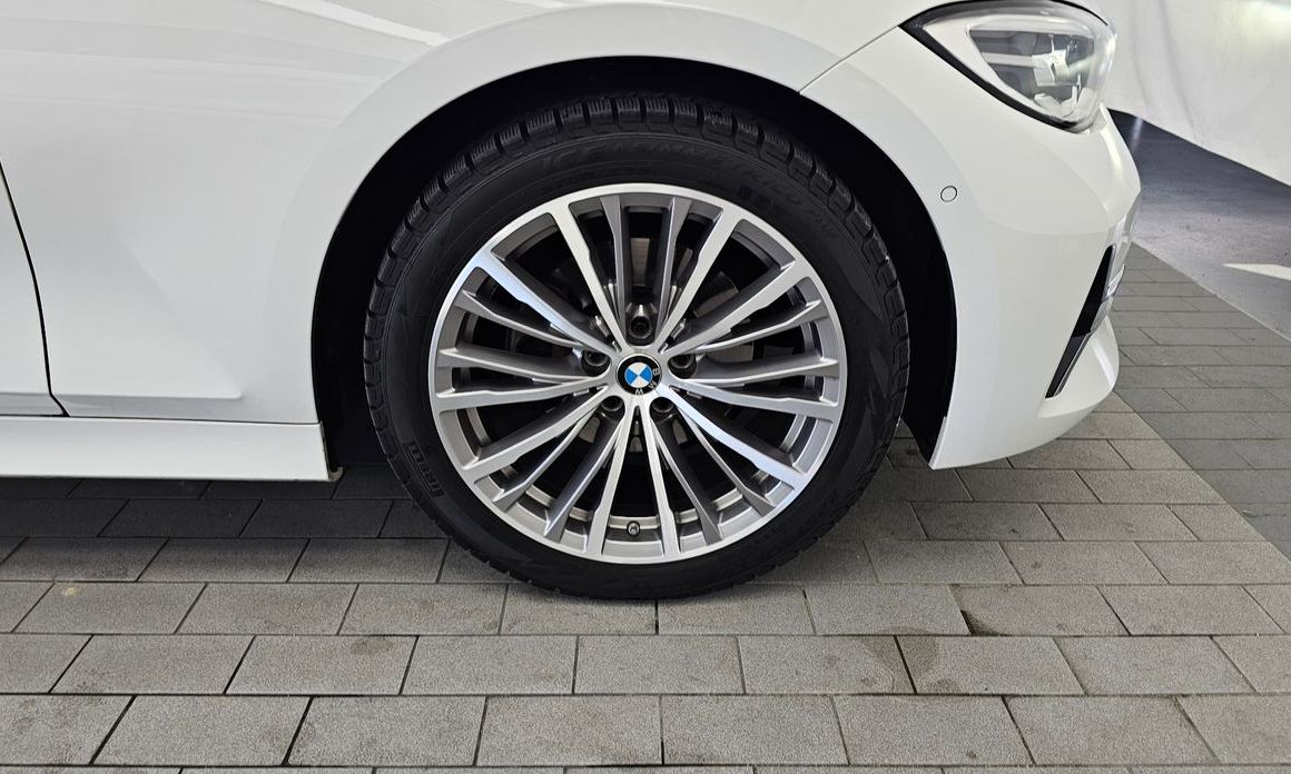 BMW 3-Series 2021
