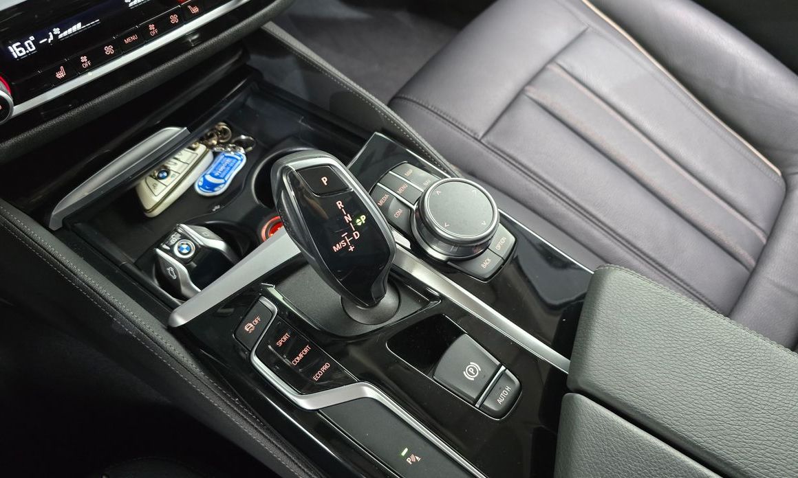 BMW 5-Series 2019
